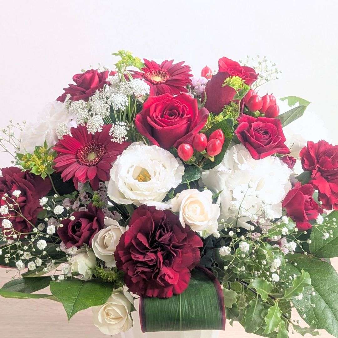 傘寿祝いの花。80歳の誕生日プレゼントに贈る花束・アレンジメント・お花のプレゼント
