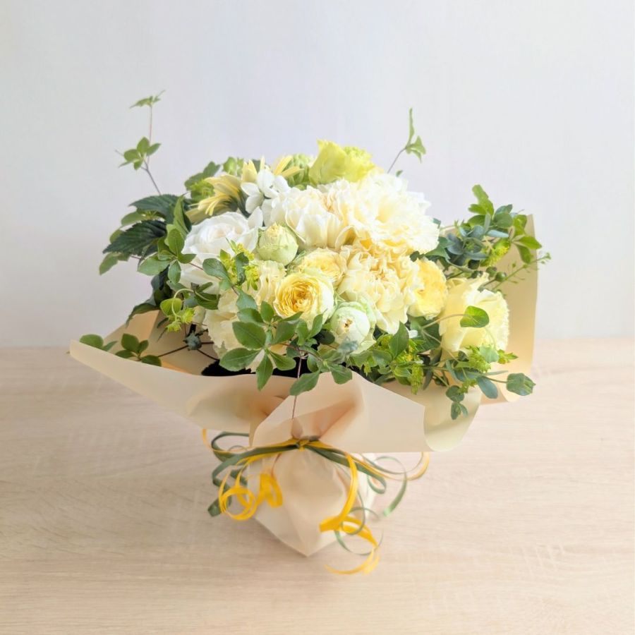 80歳 傘寿祝いの花｜誕生日プレゼントに｜そのまま飾れるブーケ｜スタンドブーケ Wish（ウィッシュ）「きなり」