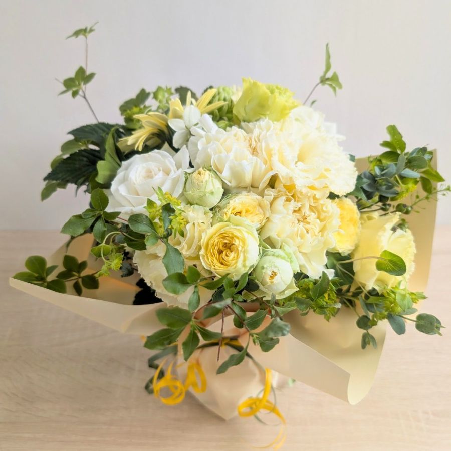 80歳 傘寿祝いの花｜誕生日プレゼントに｜そのまま飾れるブーケ｜スタンドブーケ Wish（ウィッシュ）「きなり」