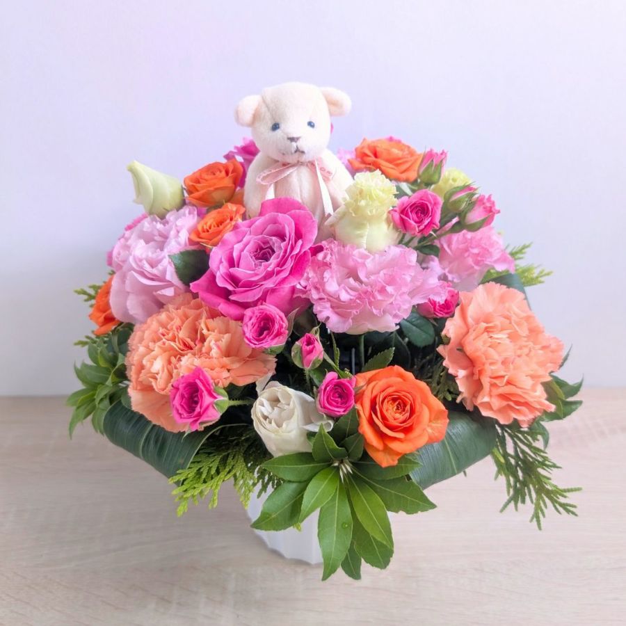  80歳 傘寿祝いの花｜誕生日プレゼントに｜可愛いクマちゃん｜アレンジメント Maman（ママン）「キャンディ」