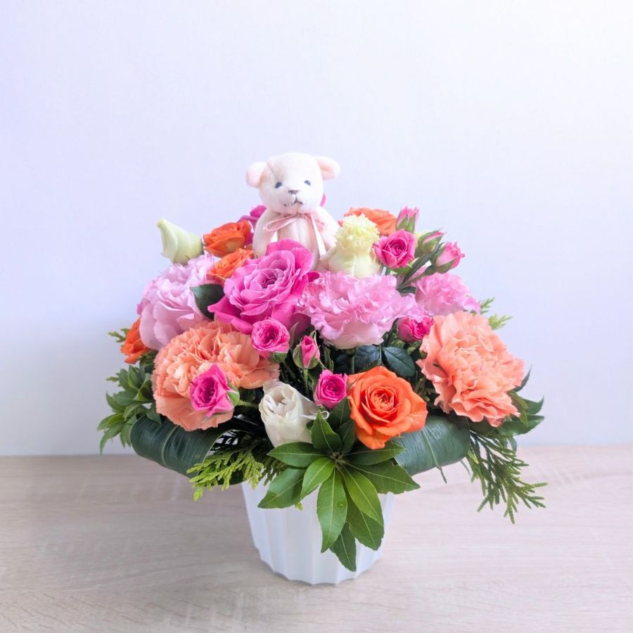  80歳 傘寿祝いの花｜誕生日プレゼントに｜可愛いクマちゃん｜アレンジメント Maman（ママン）「キャンディ」