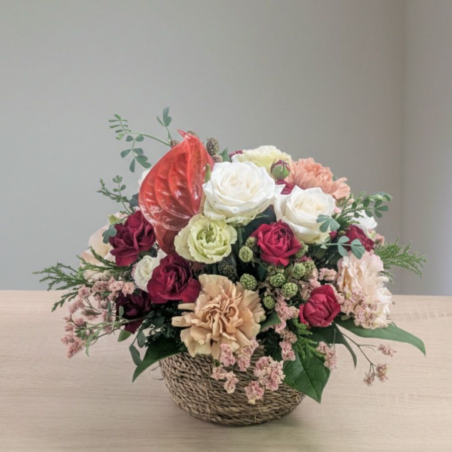 誕生日・記念日に贈る花。花屋におまかせアレンジメント・花束